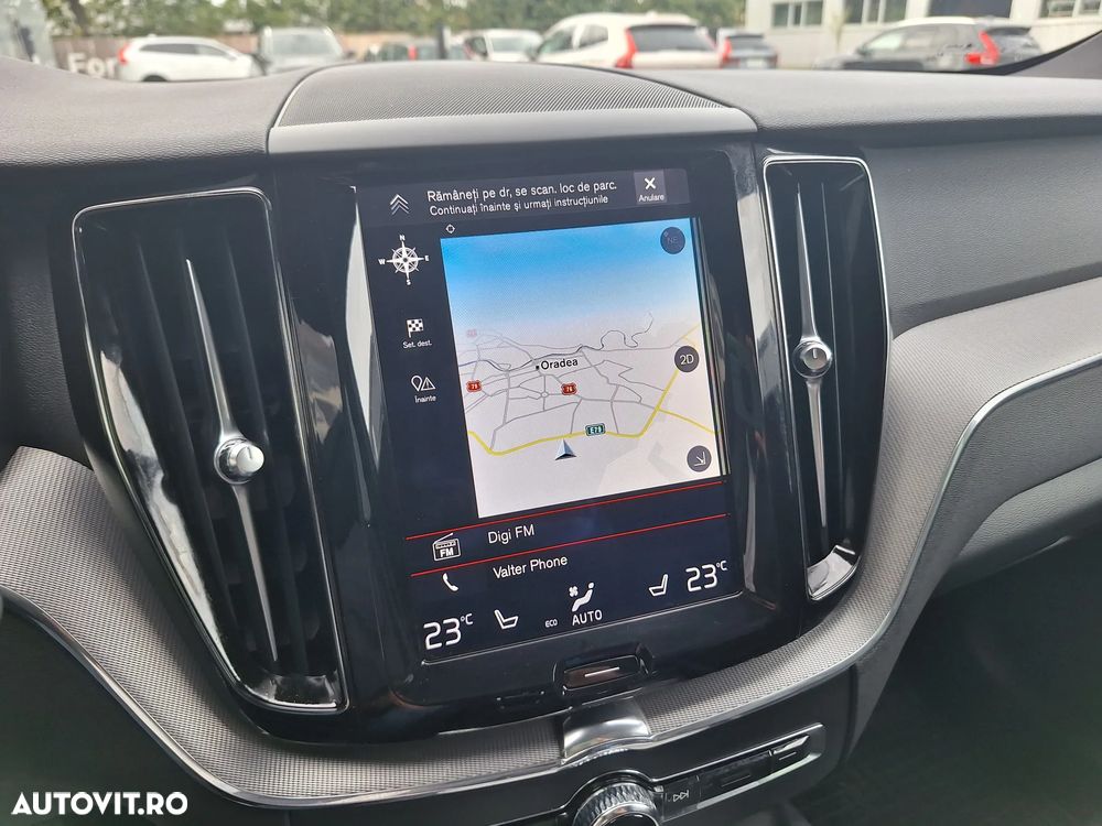Volvo XC 60 D5 AWD R-Design - 25