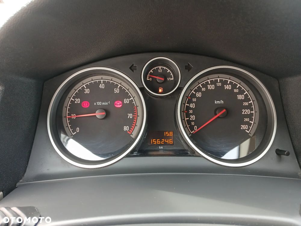 Opel Astra GTC 1.6 Sport - 32