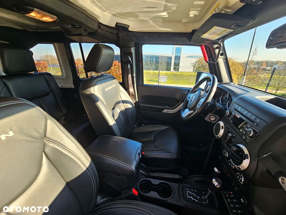 Jeep Wrangler 3.6 Unlim Rubicon - 11