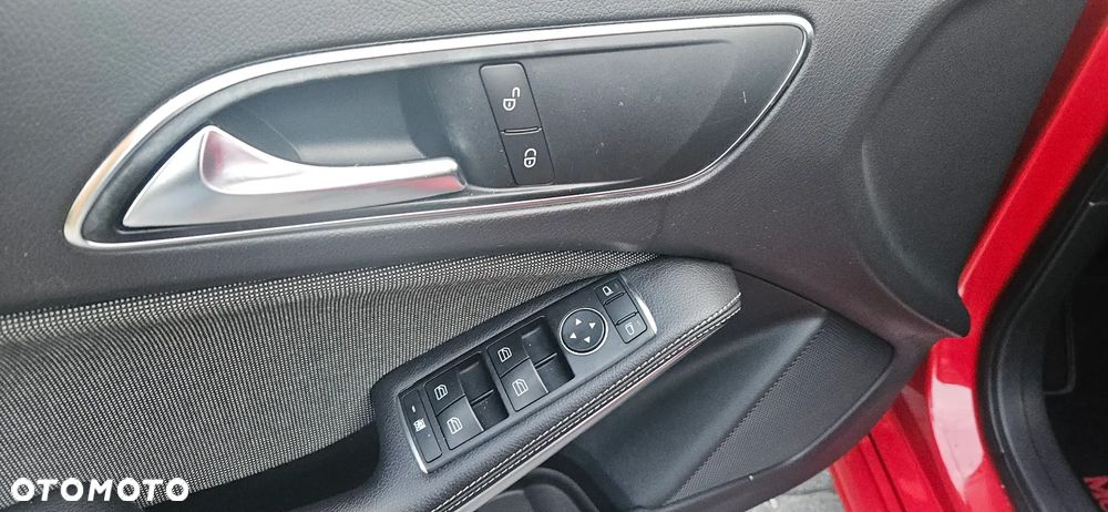 Mercedes-Benz Klasa A 180 (BlueEFFICIENCY) AMG Sport - 36