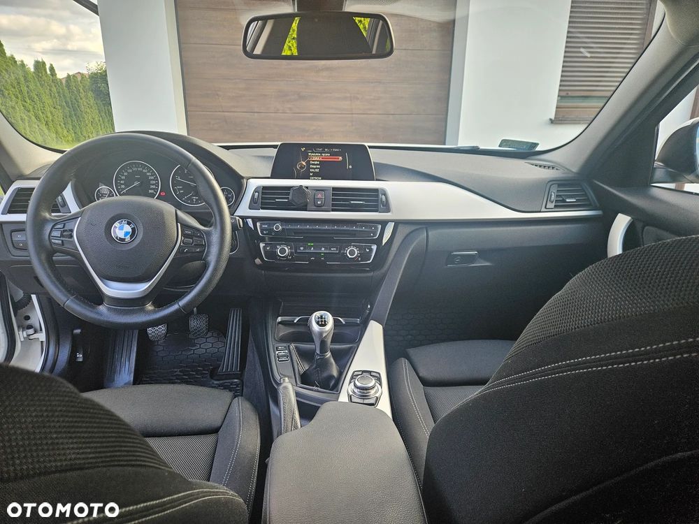 BMW Seria 3 - 12