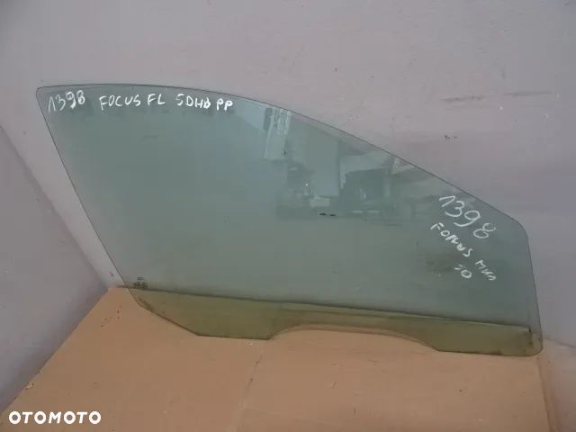 SZYBA BOCZNA DRZWI PRAWY PRZÓD  FOCUS MK1 LIFT NR1398 - 1