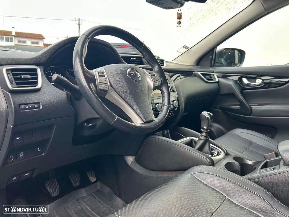 Nissan Qashqai 1.5 dCi N-Connecta 18 - 17