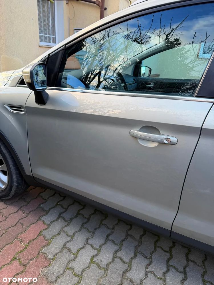 Ford Kuga 2.0 TDCi Titanium FWD - 8