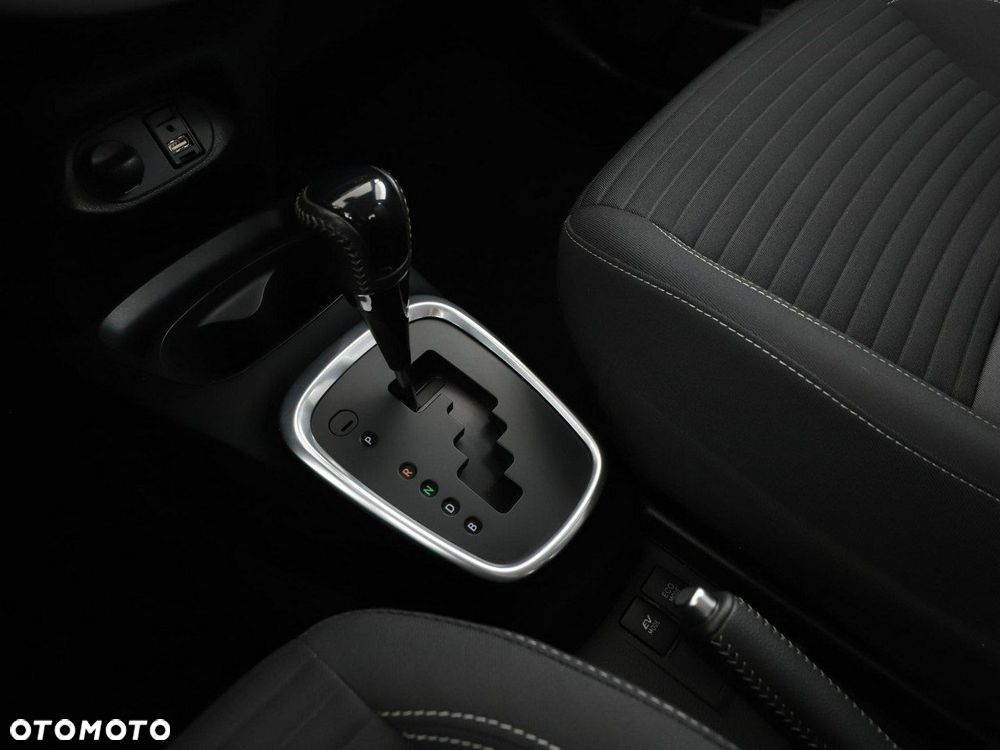Toyota Yaris Hybrid 100 Active EU6 - 27