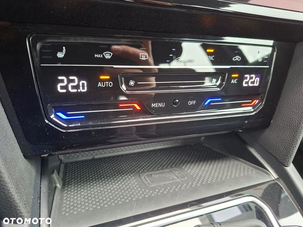 Volkswagen Passat - 24