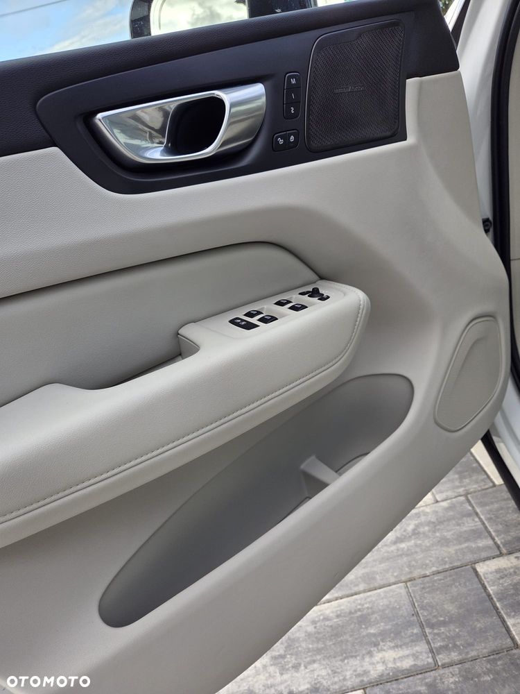 Volvo XC 60 - 23