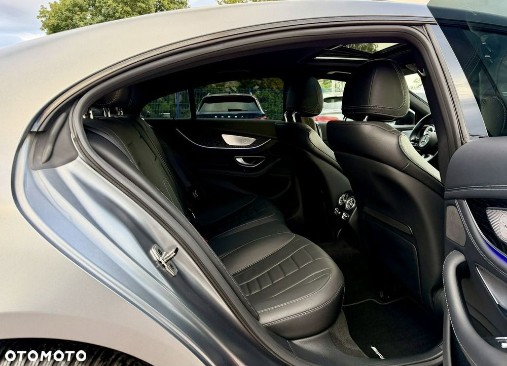 Mercedes-Benz CLS 300 d 4Matic 9G-TRONIC AMG Line - 12