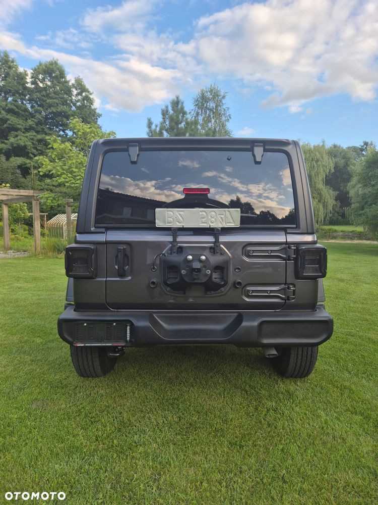 Jeep Wrangler - 15