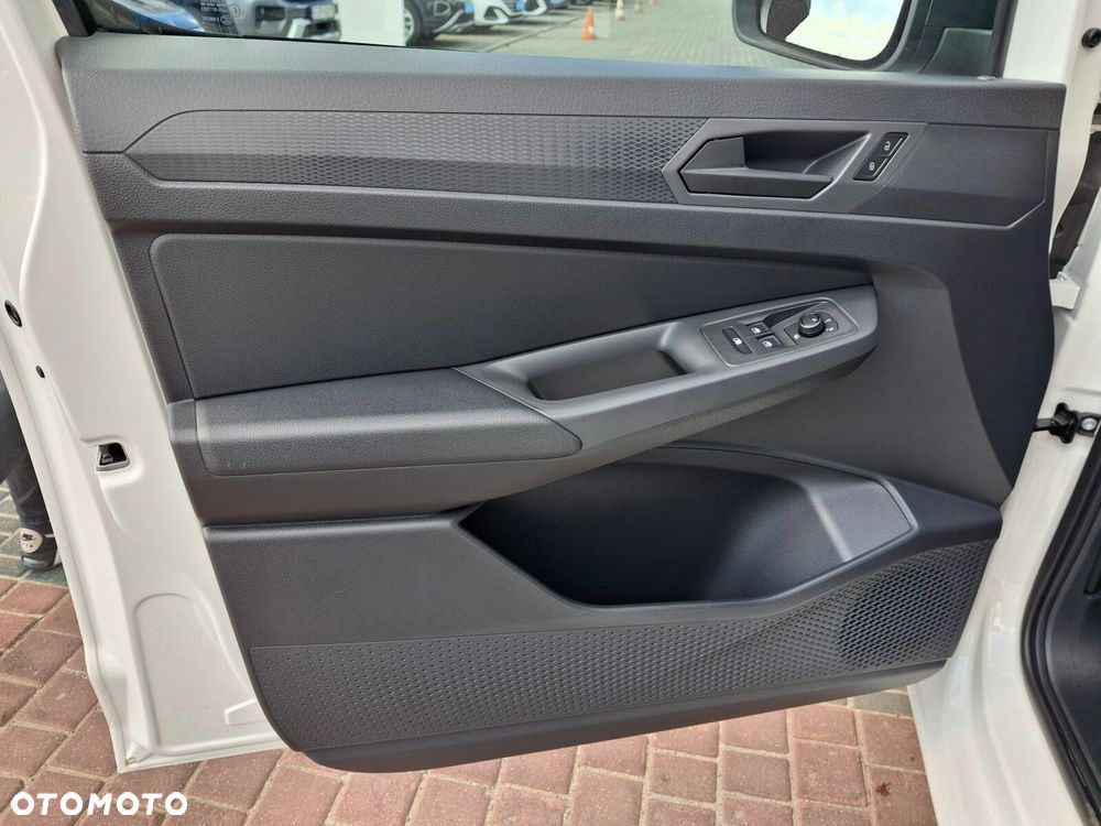 Volkswagen Caddy Maxi - 17