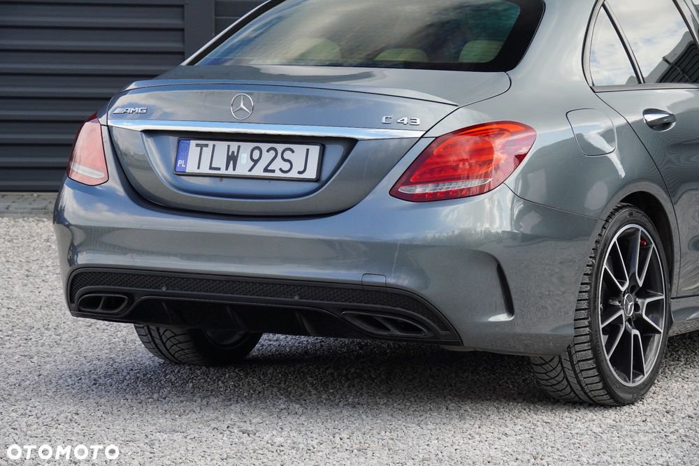 Mercedes-Benz Klasa C AMG 43 4Matic 9G-TRONIC - 14