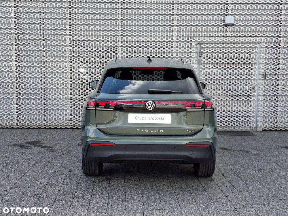 Volkswagen Tiguan - 9