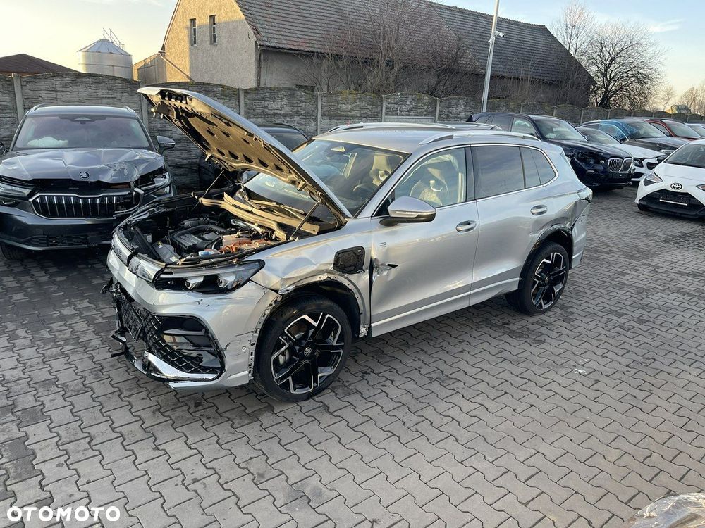 Volkswagen Tiguan - 3