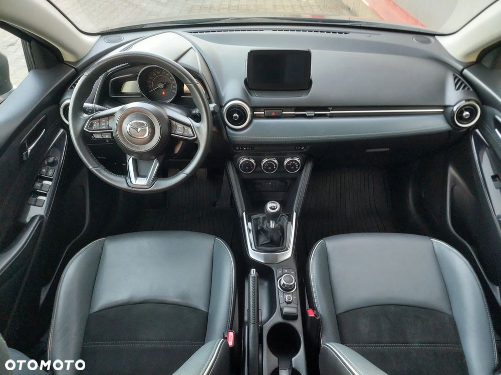 Mazda 2 - 16