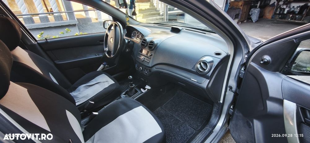 Chevrolet Aveo 1.4 16V LT - 10