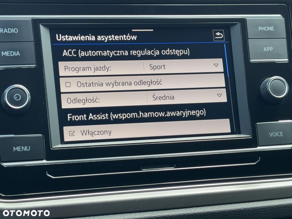 Volkswagen T-Roc - 27