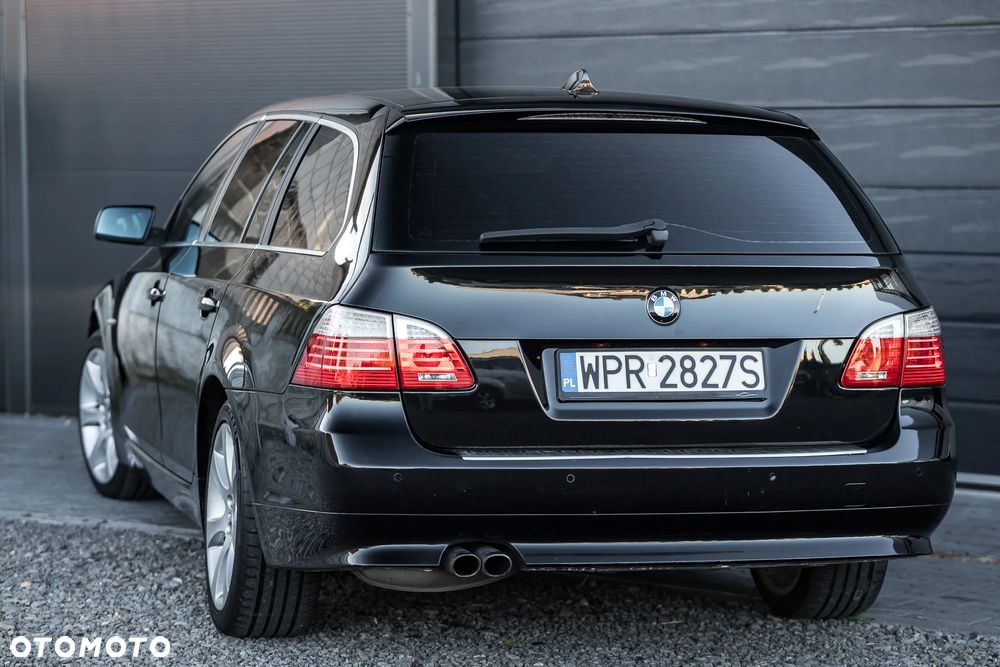 BMW Seria 5 525d xDrive Touring - 8