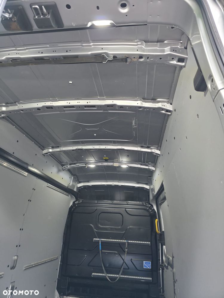 Ford Transit - 16