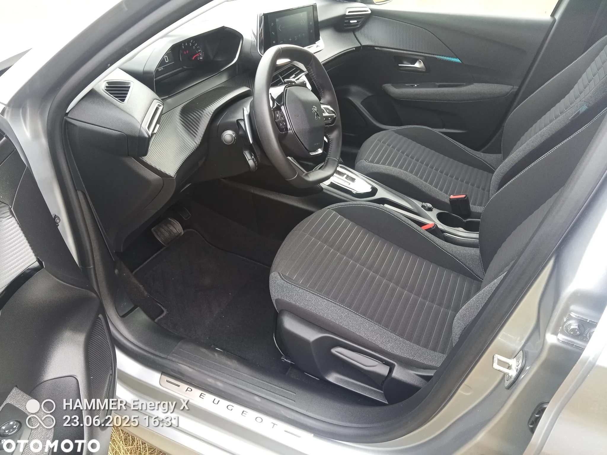 Peugeot 208 PureTech 100 EAT8 Active - 7