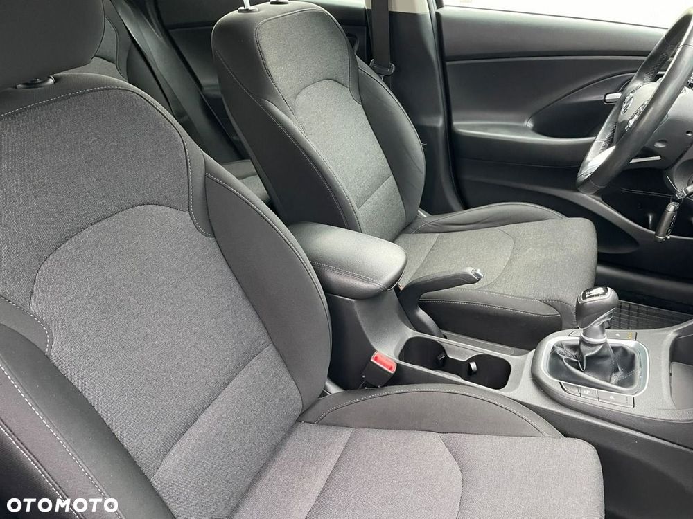 Hyundai i30 1.5 DPI Comfort - 17