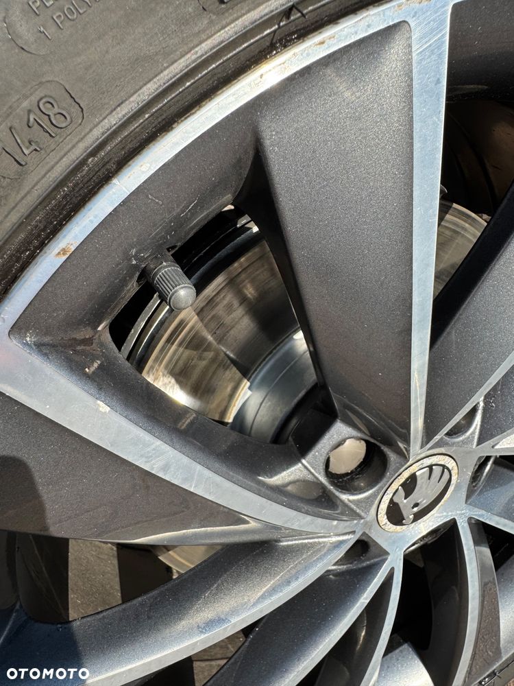 Skoda Superb 2.0 TDI 4x4 L&K DSG - 15