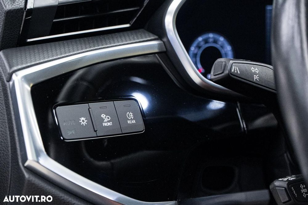 Audi Q3 Sportback 1.5 35 TFSI S tronic Basic - 27