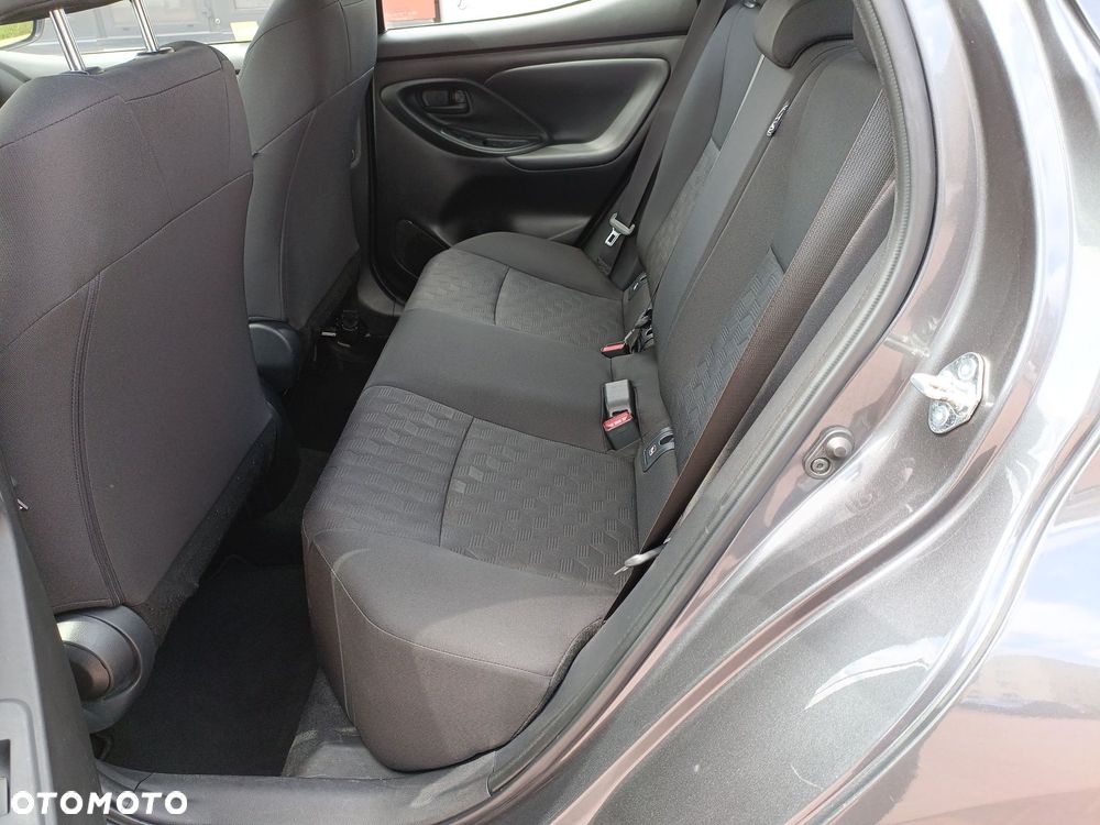 Toyota Yaris - 11