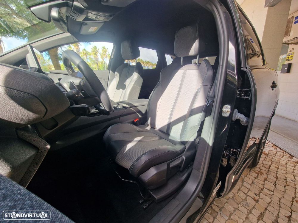 Peugeot 3008 1.5 BlueHDi Allure Pack EAT8 - 22