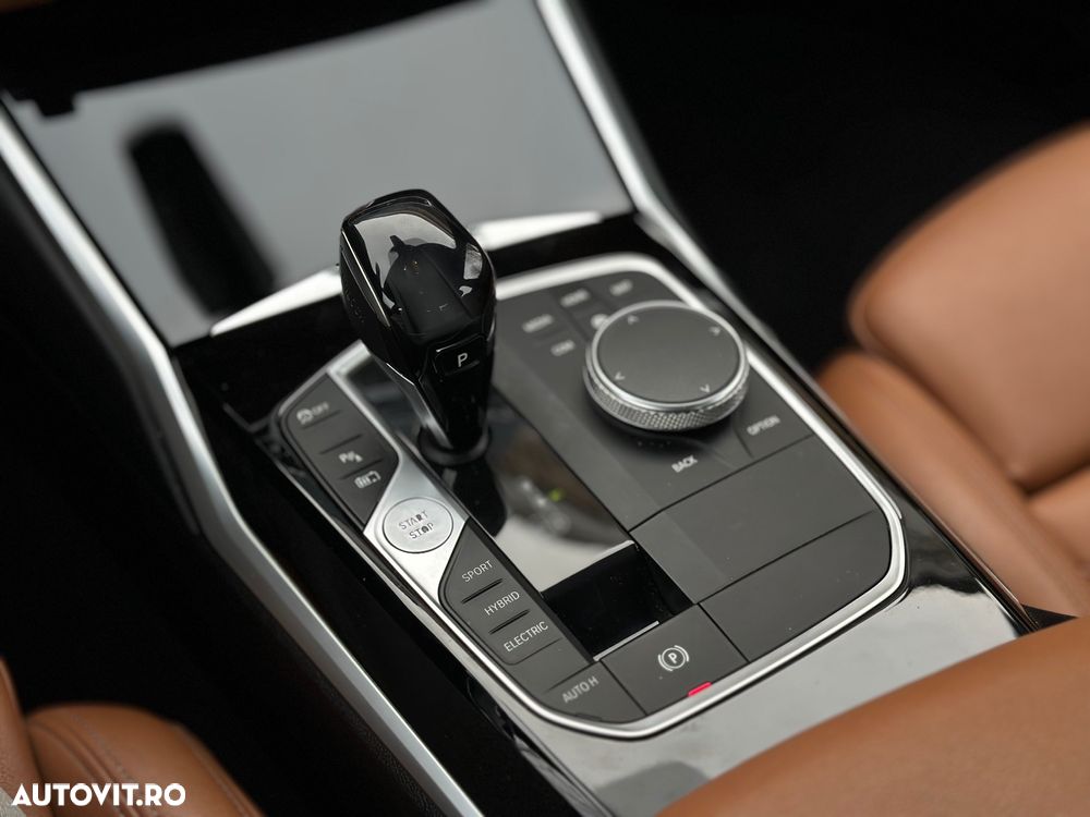 BMW Seria 3 330e Aut. - 15