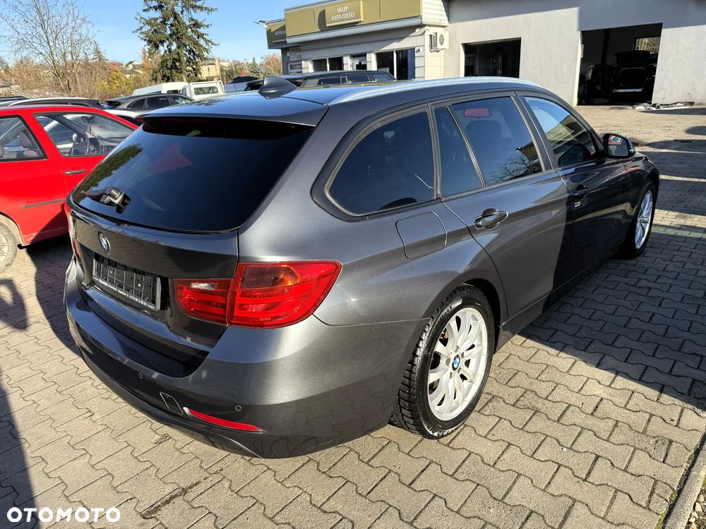 BMW Seria 3 318d - 3