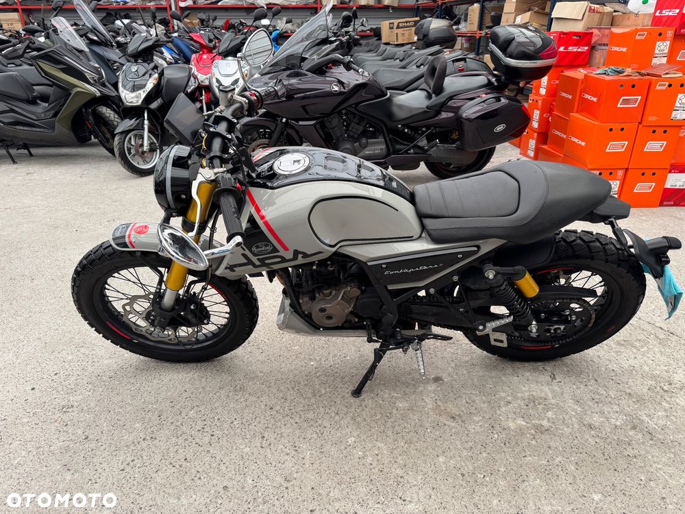 Mondial HPS 125 - 4