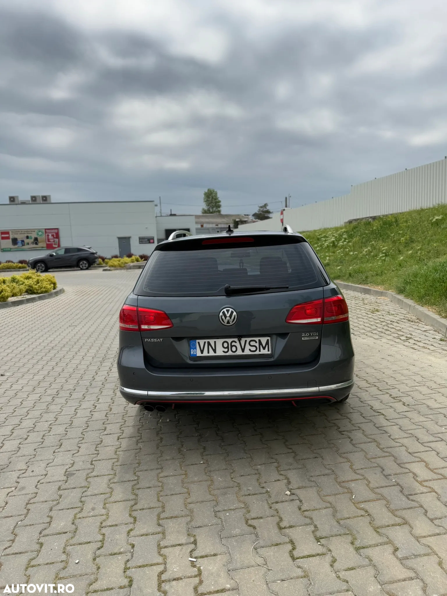 Volkswagen Passat Variant 2.0 TDI BlueMotion Technology Highline - 6