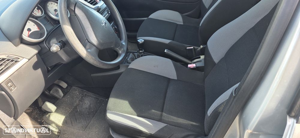Peugeot 207 1.4 16V Sport - 7