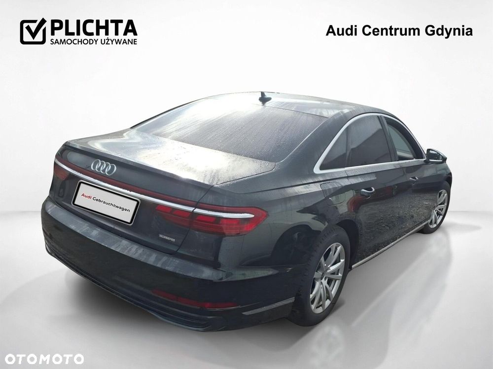 Audi A8 - 6