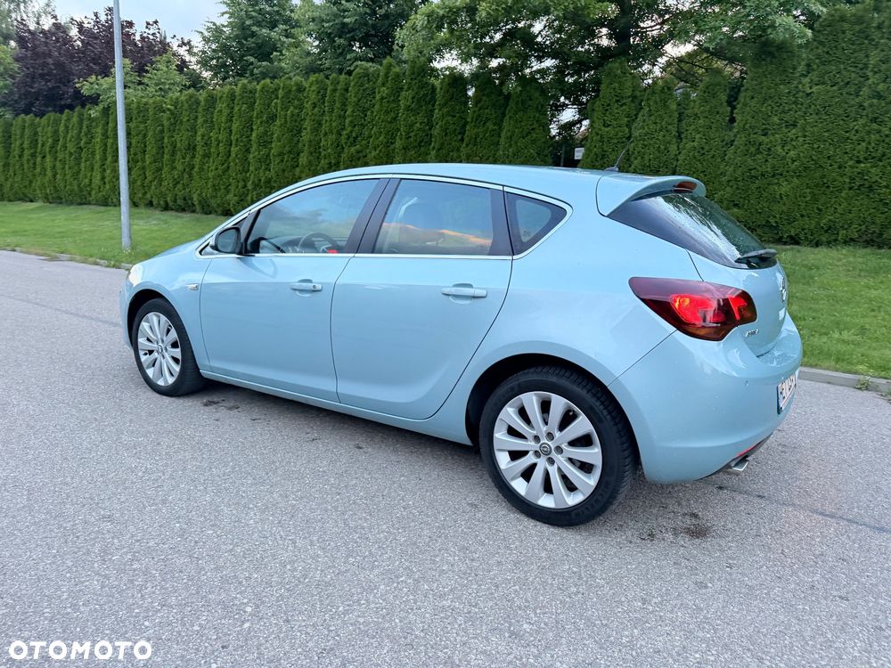 Opel Astra - 25