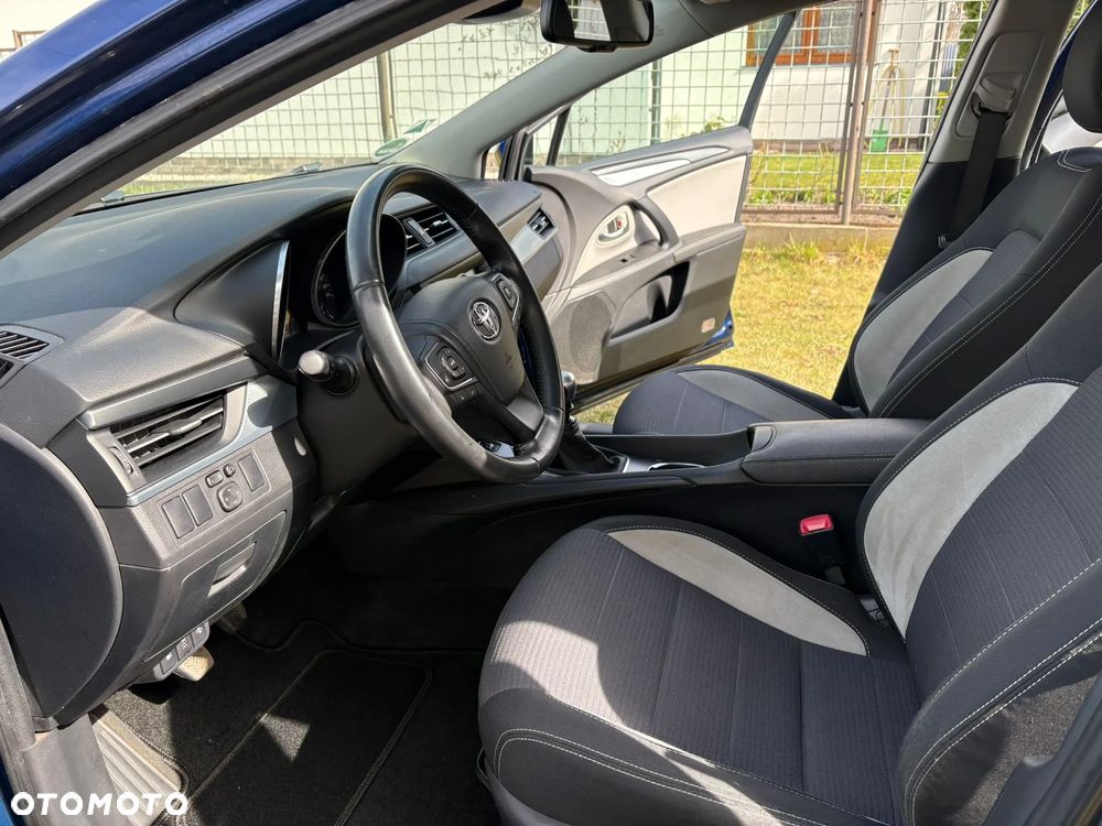 Toyota Avensis Touring Sports 1.8 Edition S+ - 12