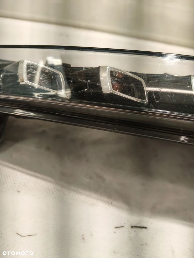 Audi Q7 4L DRL LED PRZÓD STRONA PRAWA 4L0941062C - 4