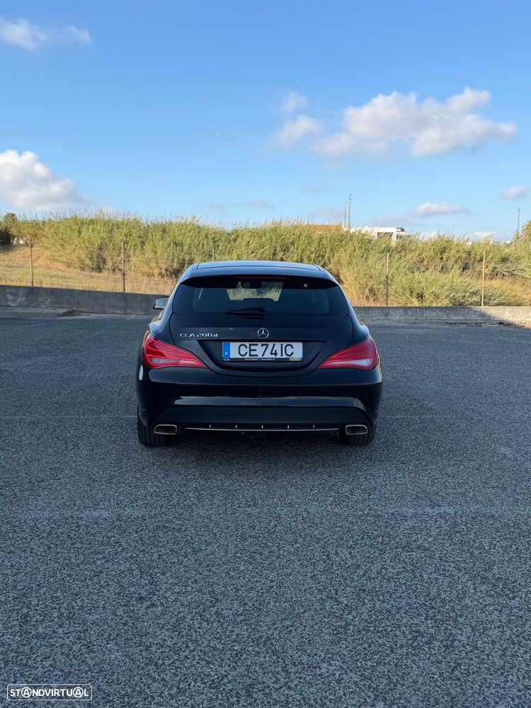 Mercedes-Benz CLA 200 - 4