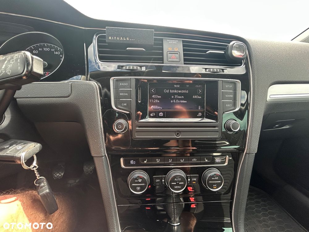 Volkswagen Golf 1.2 TSI BlueMotion Technology Cup - 12