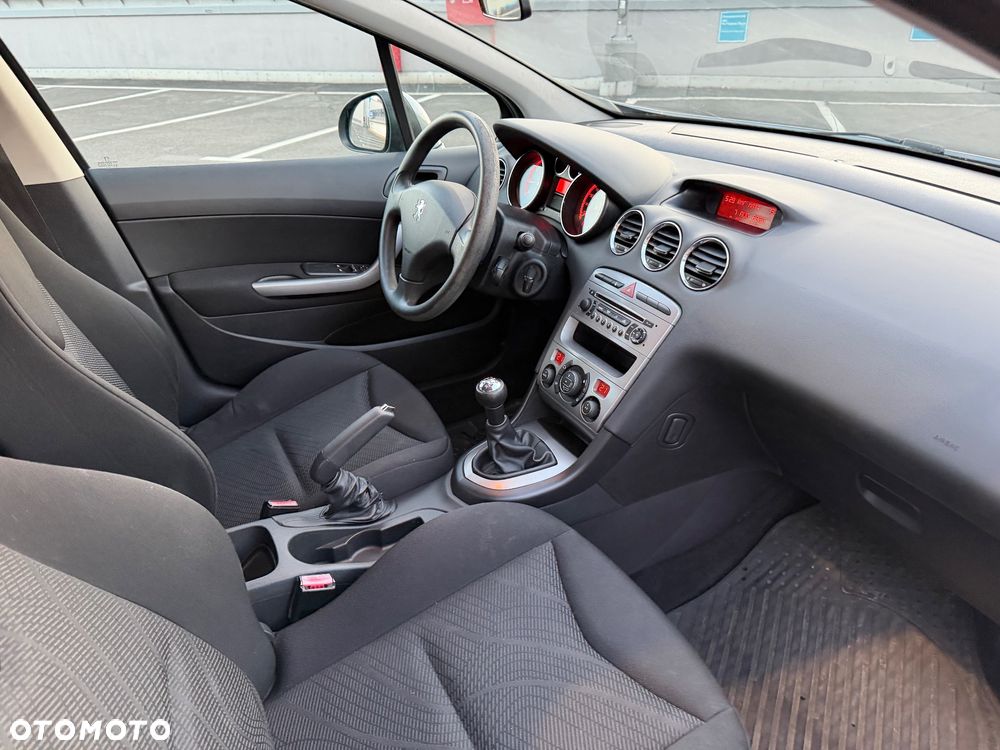 Peugeot 308 1.6 Trendy - 17