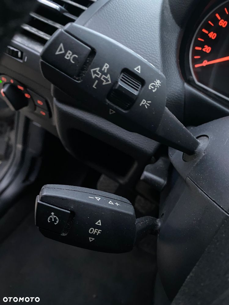 BMW Seria 1 118d DPF Edition Sport - 14