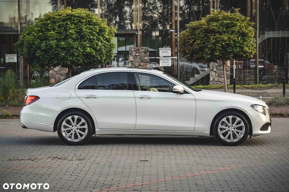 Mercedes-Benz Klasa E 300 9G-TRONIC Avantgarde - 16