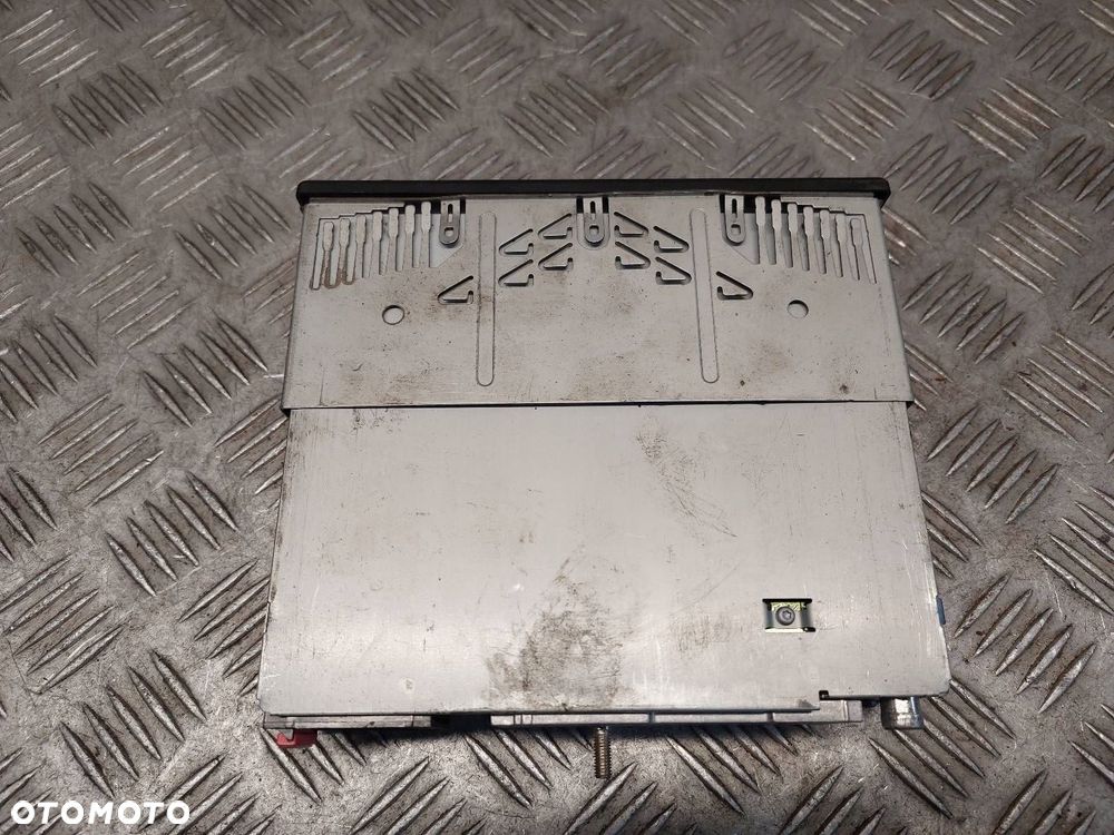 RADIO ODTWARZACZ  SKODA OCTAVIA I FL BLAUPUNKT ESSEN MP35 - 4