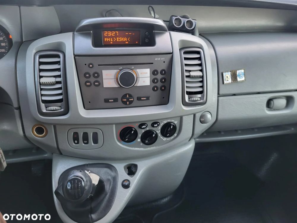 Opel Vivaro - 18
