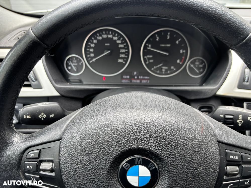 BMW Seria 3 318d Touring Aut. - 4