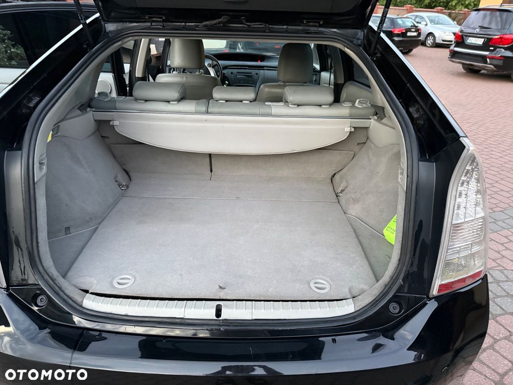 Toyota Prius - 8