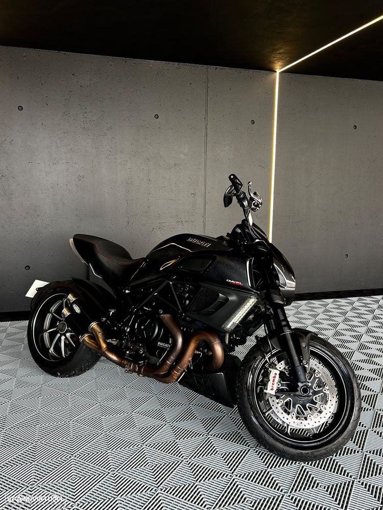 Ducati Diavel Carbon - 4