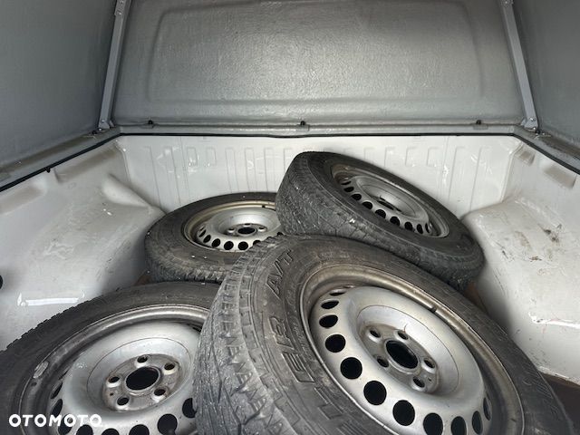 Volkswagen Amarok - 14