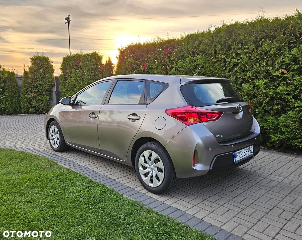 Toyota Auris 1.33 VVT-i - 7