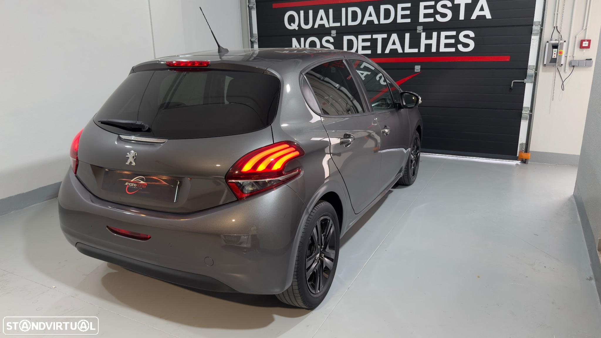Peugeot 208 1.2 PureTech Signature - 6